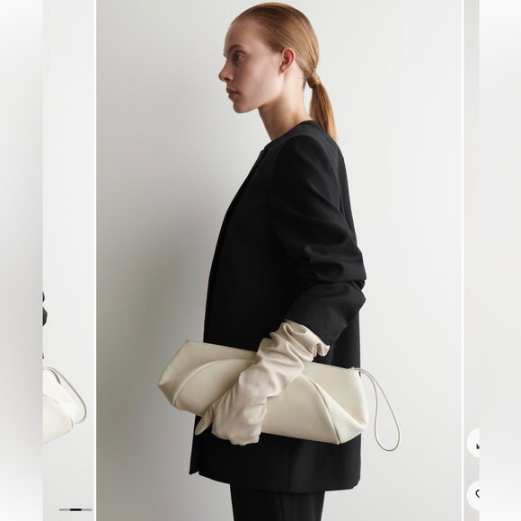 NWT COS ELONGATED NAPA LEATHER GLOVES- - Picture 2 of 5